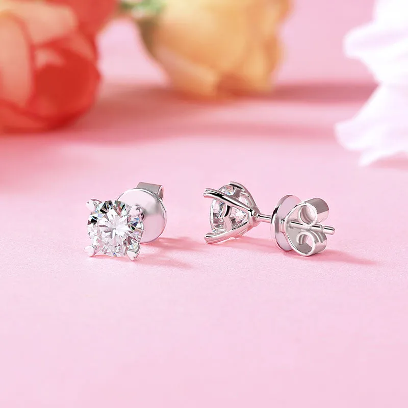 1 Carat Moissanite Diamond Heart Claws Stud Earrings 925 Sterling Silver MFE8207