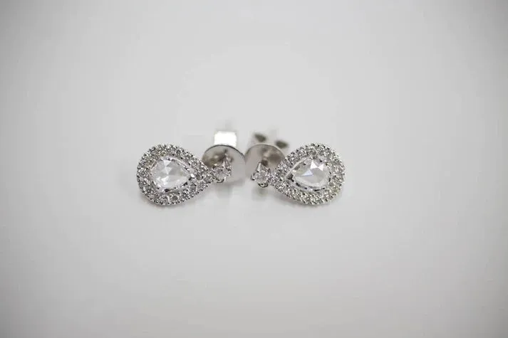 14K White Gold Diamond Tear Drop Earring CTW 0.70