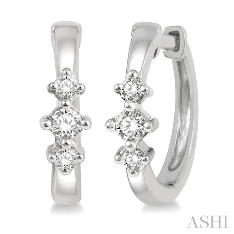 1/6 Ctw Three Stone Round Cut Diamond Huggie Earrings in 10K White Gold