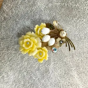 1950’s flower brooch