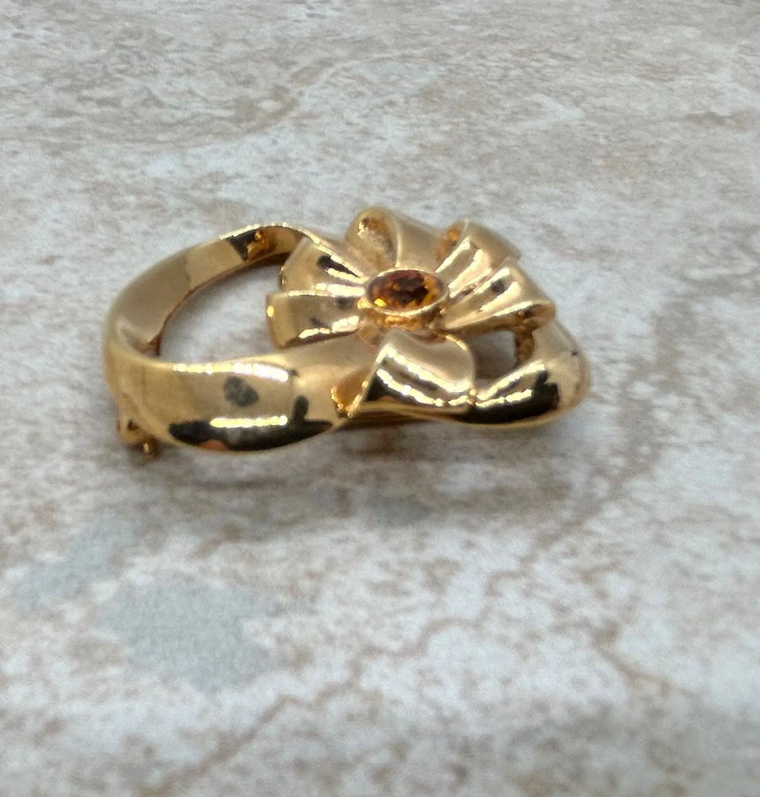 Avon Vintage Heart Pin with Golden November Birthstone (1992)