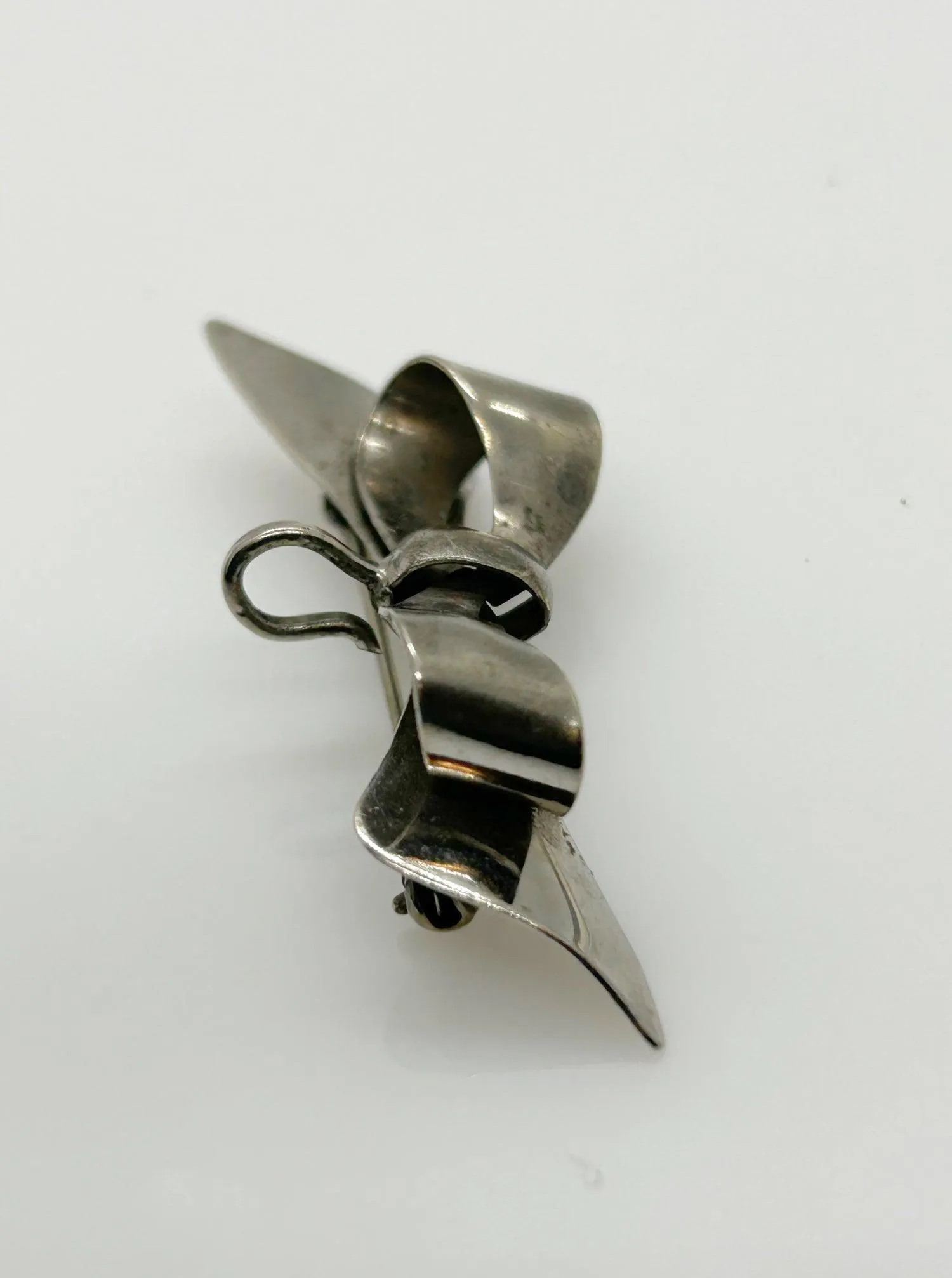 Dainty MK Sterling Silver Bow Brooch/Pendant