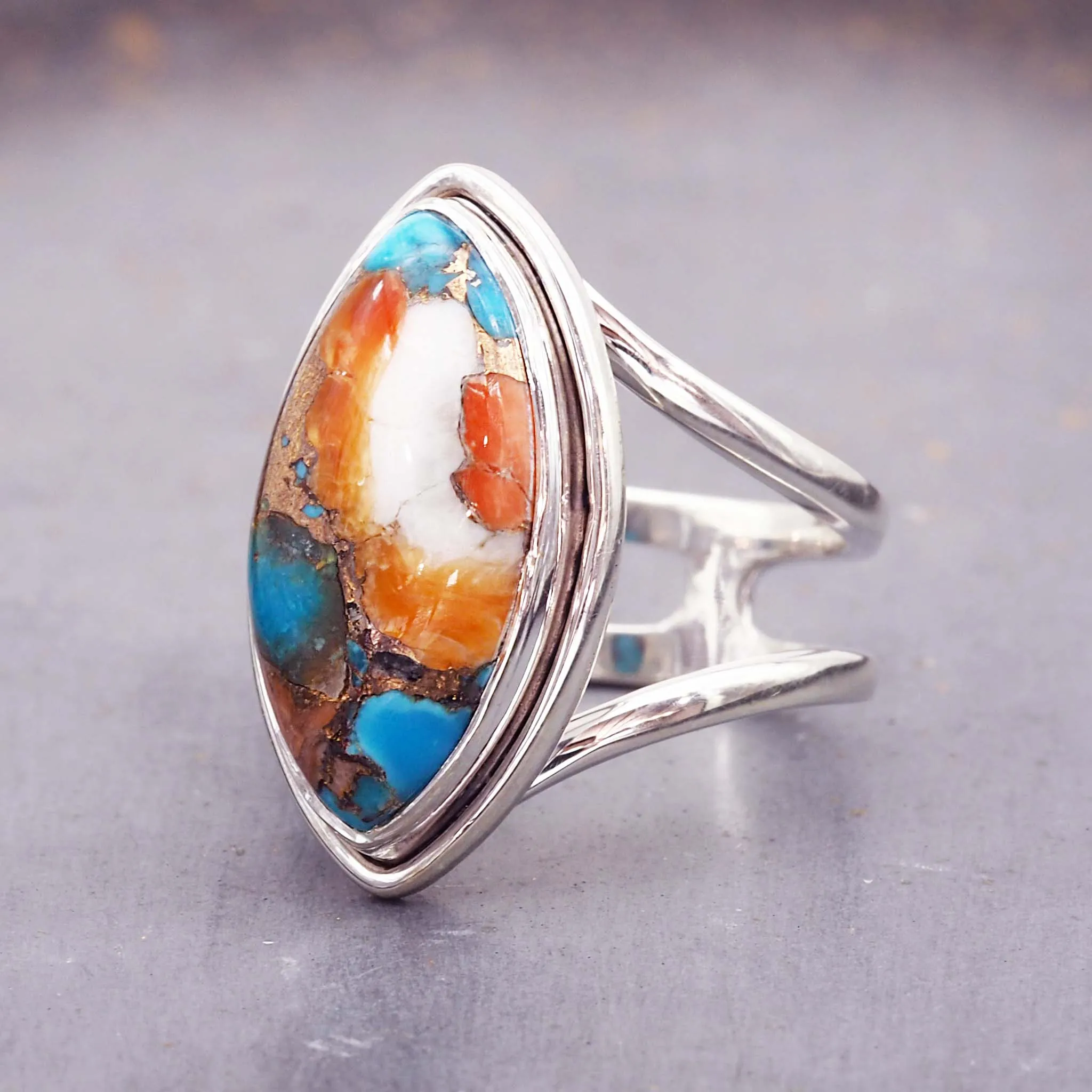 Double Band Spiny Oyster Turquoise Ring