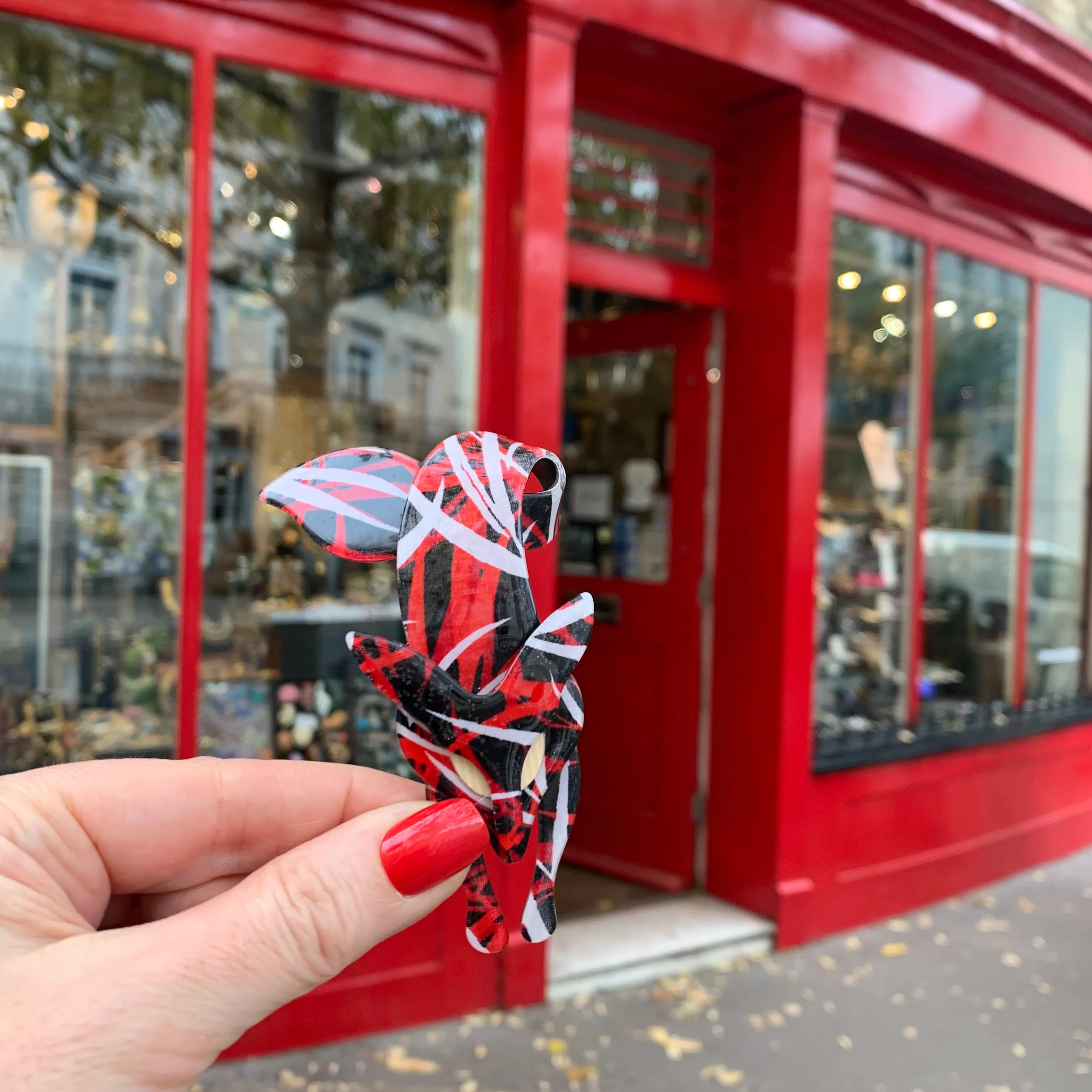 Lea Stein Fox Brooch in red black pattern