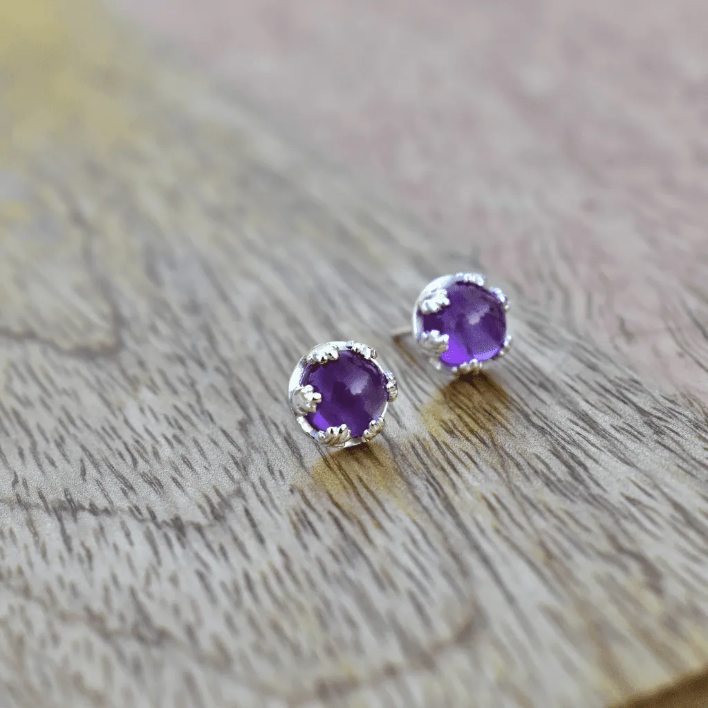 Leaf - Amethyst Stud