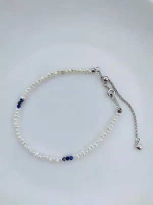 MINI FRESHWATER KESHI PEARL BRACELET WITH NATURAL LAPIS LAZULI