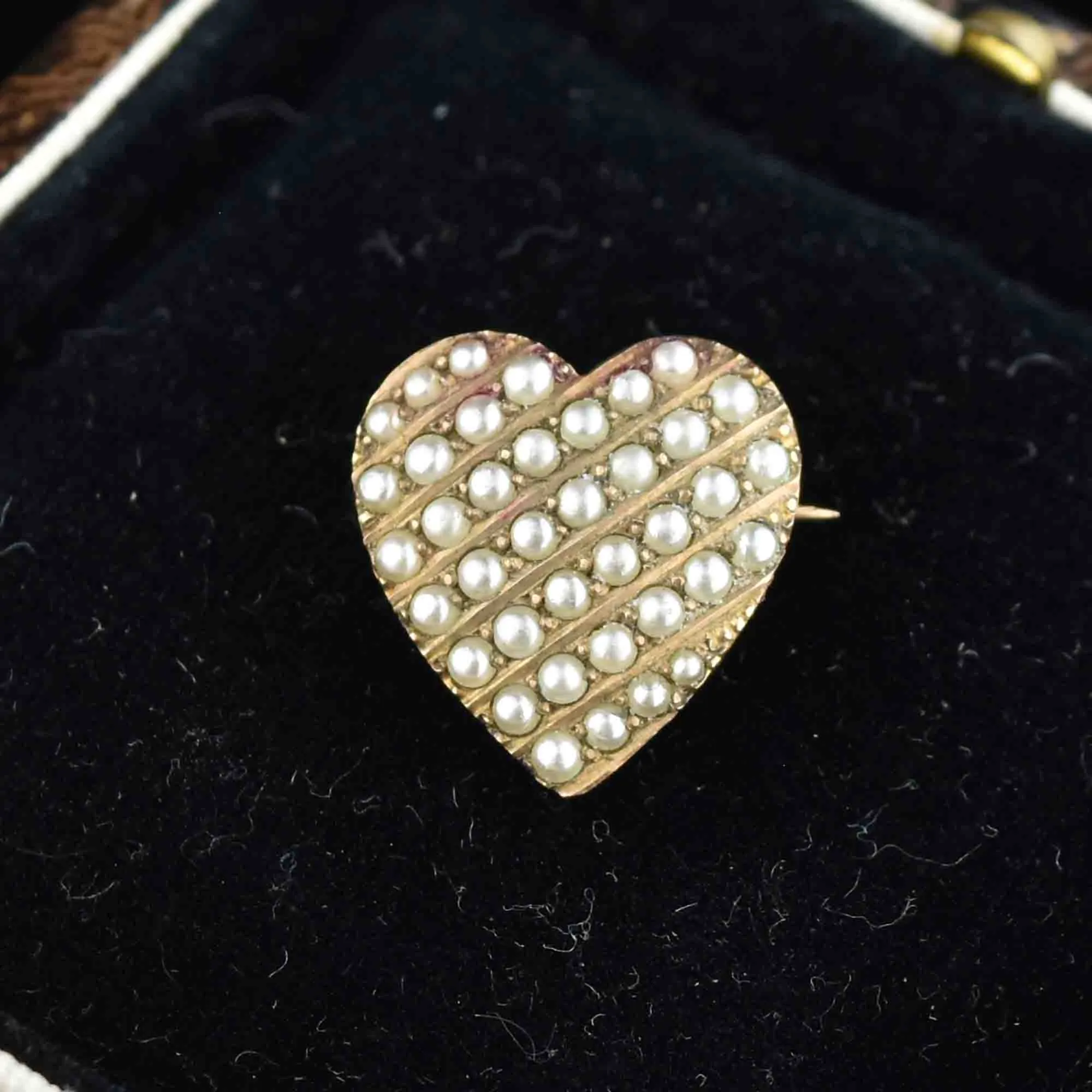 Vintage 10K Gold Seed Pearl Heart Brooch