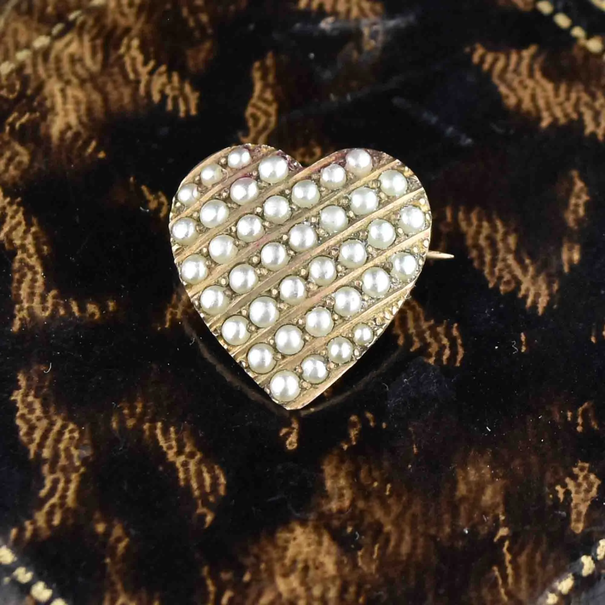 Vintage 10K Gold Seed Pearl Heart Brooch