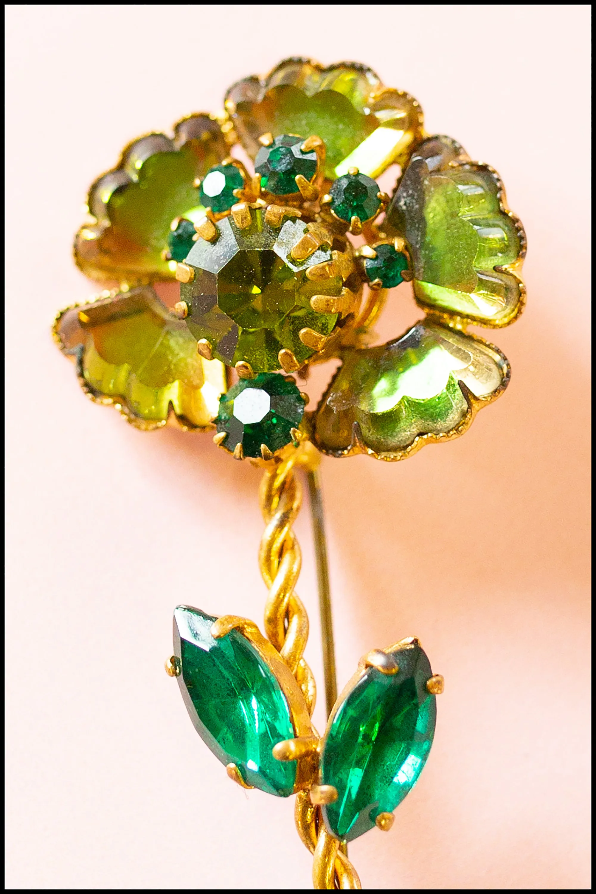 Vintage 1940s Green Flower Brooch