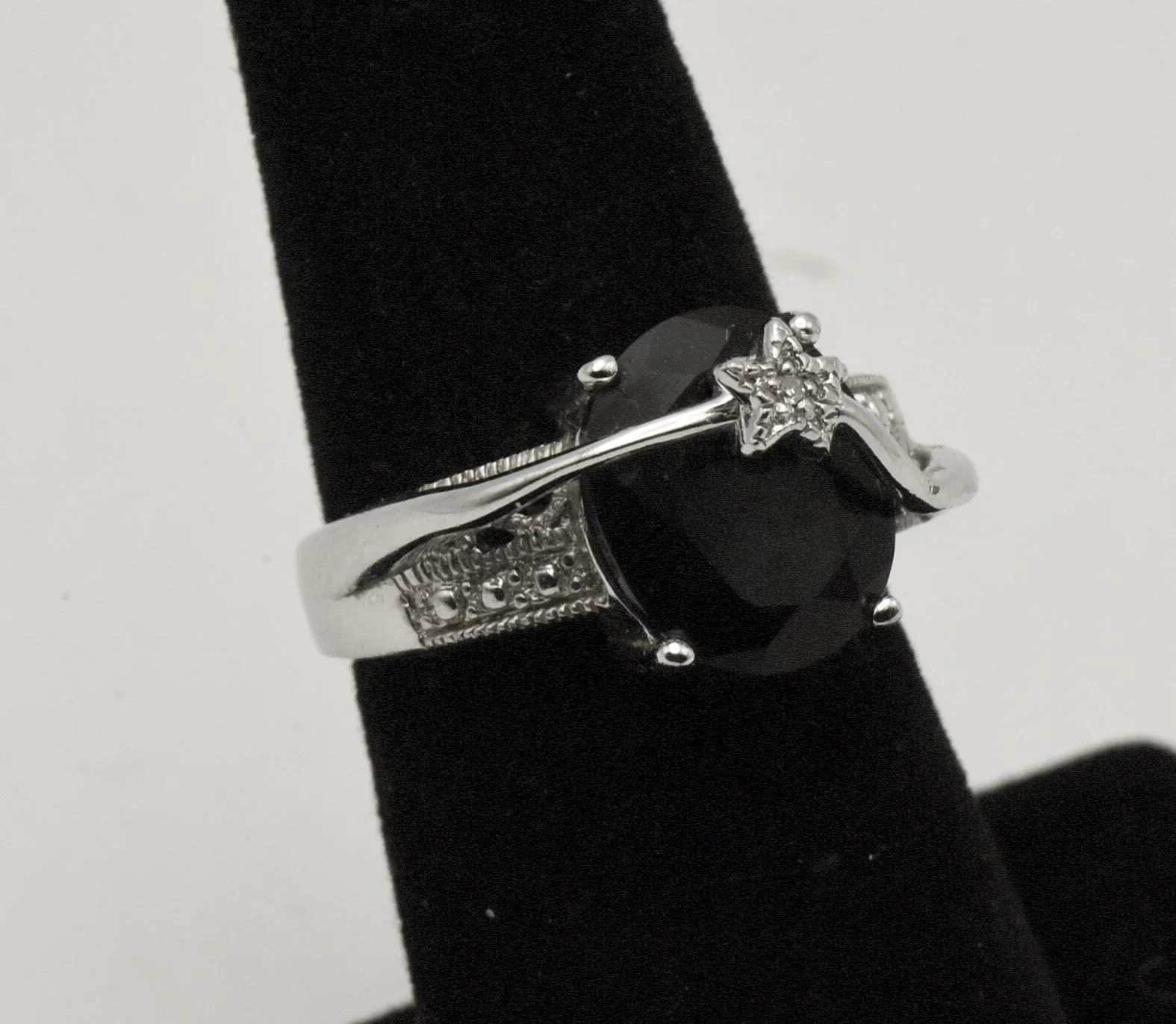 Vintage Black Onyx and Diamond Sterling Silver Ring - Size 6