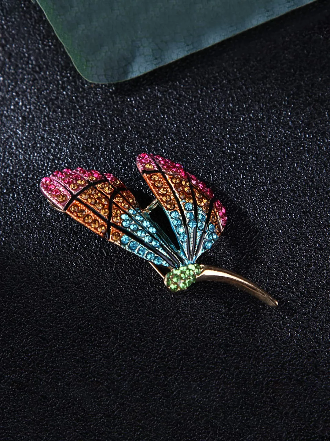 Yellow Chimes Brooch for Women Butterfly Shaped Brooch Fashionable Brooch for Girls and Women (Multicolor-3)